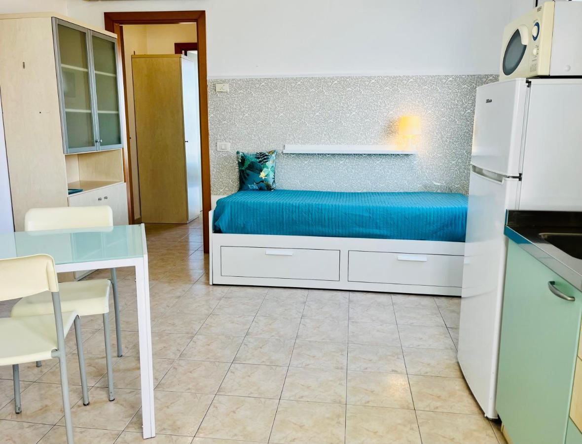 ريميني Residence Frontemare المظهر الخارجي الصورة