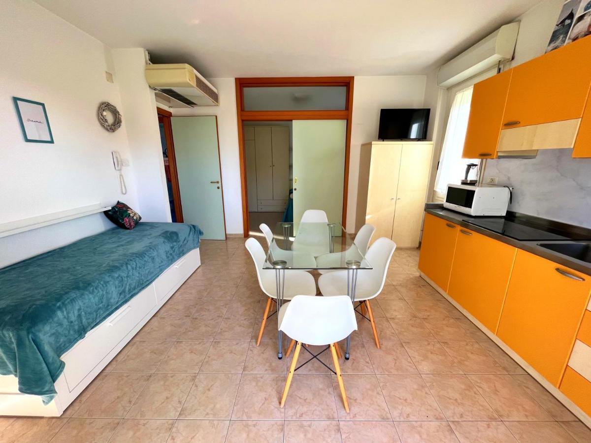 ريميني Residence Frontemare المظهر الخارجي الصورة