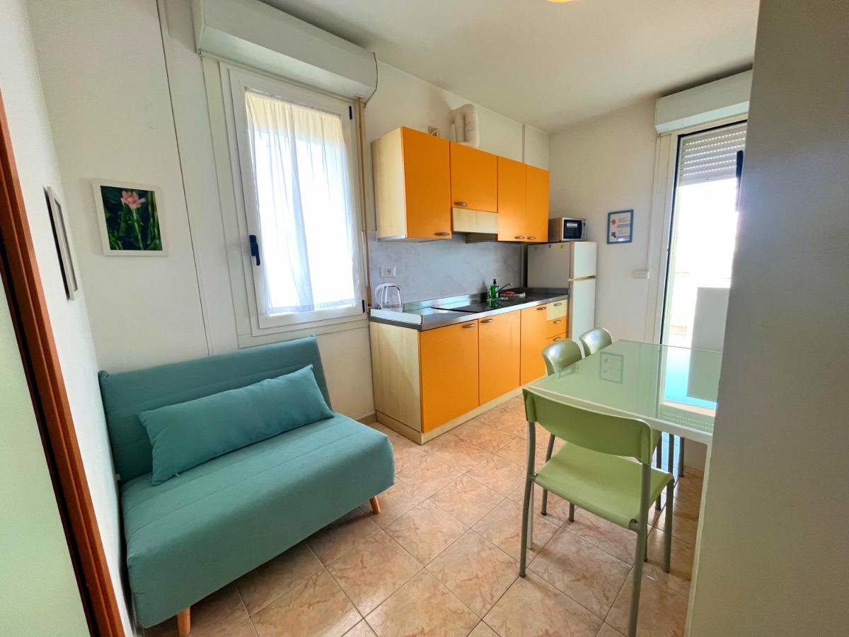 ريميني Residence Frontemare المظهر الخارجي الصورة