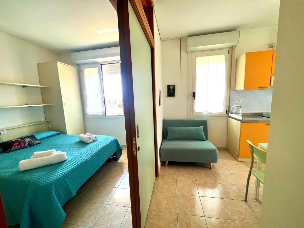 ريميني Residence Frontemare المظهر الخارجي الصورة